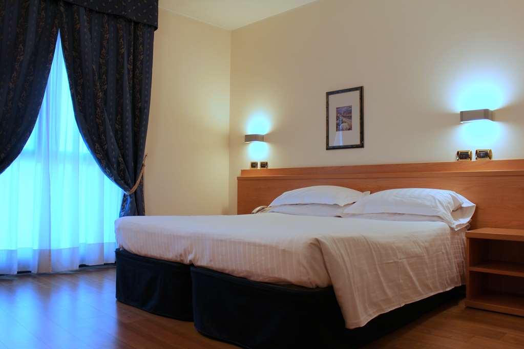 Hotel Brandoli Verona Room photo